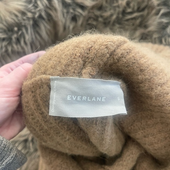 Everlane Alpaca Chunky Knit Turtleneck Sweater Brown Turtleneck Sweater - Picture 6 of 9